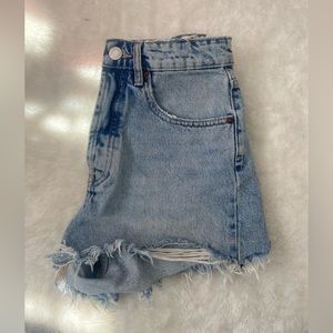 Zara Distressed Jean Shorts Size 4